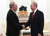 Putin welcomes Nazarbayev in Moscow