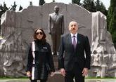 President of Azerbaijan and First Lady pay honor to National Leader