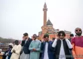 Muslims around world celebrate Eid al-Fitr today