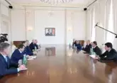 Ilham Aliyev receives Shoigu in Baku