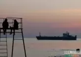 Trump extends ban on Russian-affiliated vessels’ anchorage and movement to  US ports 
