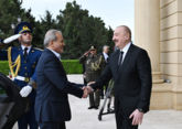 Ilham Aliyev holds talks with Masoud Pezeshkian in Baku