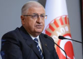 Yasar Guler inspects troops on border with Iran