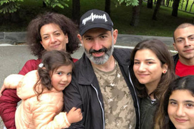Pashinyan's family caught mass buying black caviar