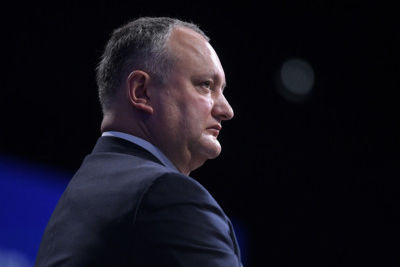 Moldova slips off towards West again