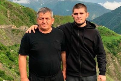 Khabib Nurmagomedov's father hospitalized with pneumonia