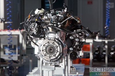 China's industrial production rises for the first time this year