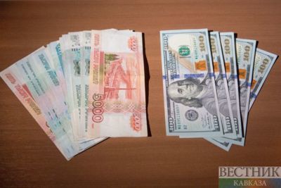 Russia firms on hopes of oil cuts 