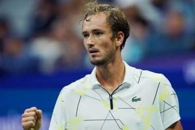 Daniil Medvedev blasts his way into the Australian Open final