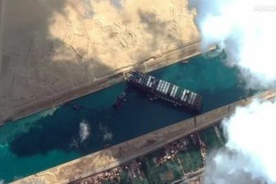 Another tanker briefly runs aground in Suez Canal