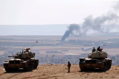 Turkish border town of Karkamis fired on from Syria