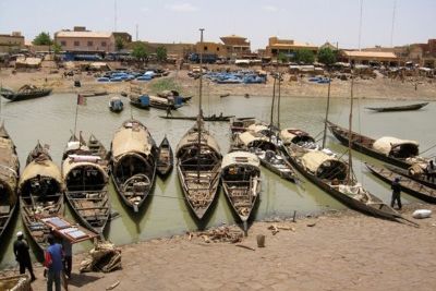 Russia and France compete for Mali