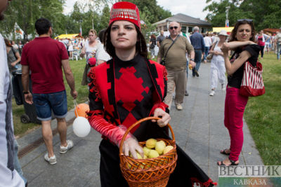 Armenian Armed Forces to train civilian women 