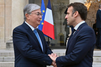 Tokayev invites Macron to Kazakhstan