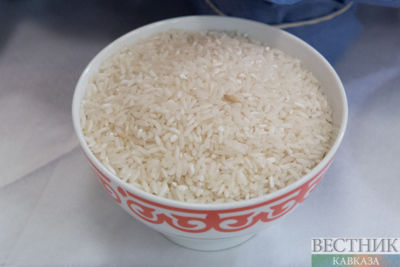 Yerevan bans Karabakh Armenians to buy food for money