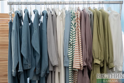 Uniqlo,Adidas consider reopening in Russia