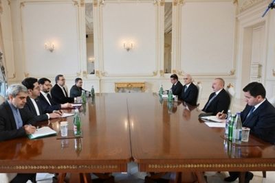 Ilham Aliyev meets with Iranian Minister of Roads and Urban Development 
