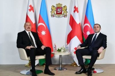 Irakli Garibashvili discusses regional problems with Ilham Aliyev