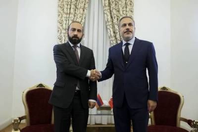 Mirzoyan, Fidan meet in Tehran