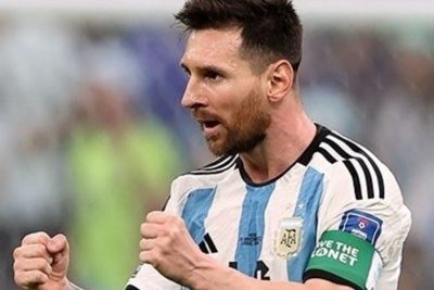 Messi wins eighth Ballon d'Or