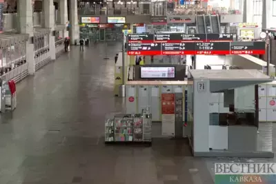 Kursky railway station being evacuated in Moscow