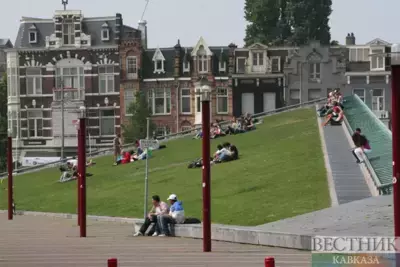 Amsterdam launches fight against mass tourism