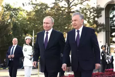 Mirziyoyev congratulates Putin on holding Direct Line