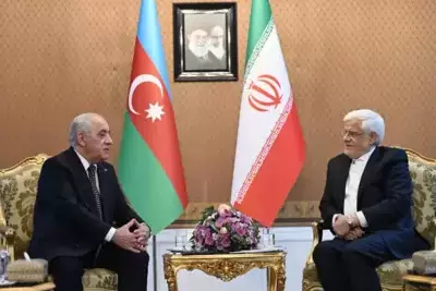 Azerbaijani PM meets with Iran's First Vice President