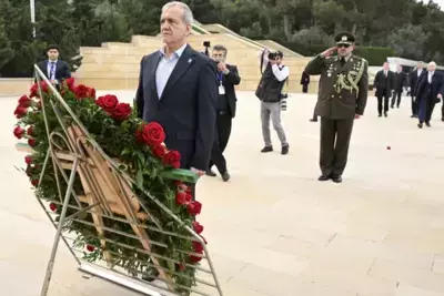 Masoud Pezeshkian visits Alley of Martyrs