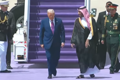 Trump arrives in Saudi Arabia for first foreign trip