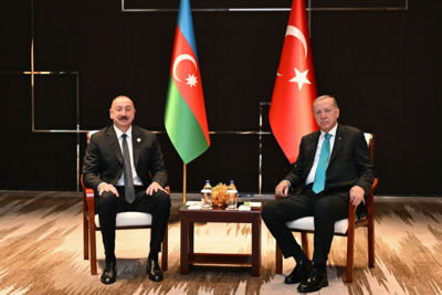Presidents of Azerbaijan and Turkey hold meeting in Bishkek