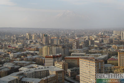 Japarov begins visit to Armenia