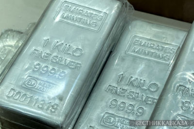 Precious metals lose ground as oil prices press higher